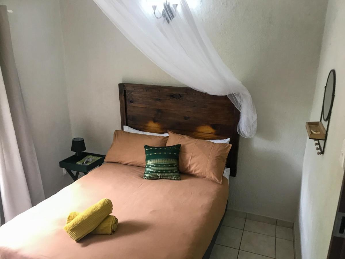 Hello Kruger Hideaway Cottage & Skilpad Studio Marloth Park Exterior foto